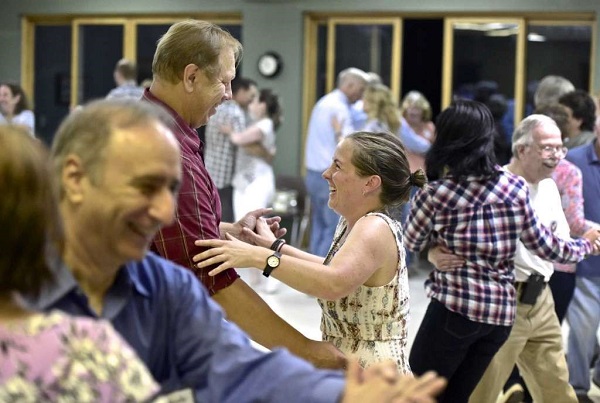 people dancing