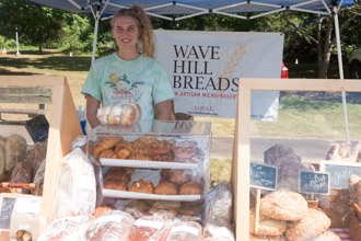 Wave Hill Breads stand