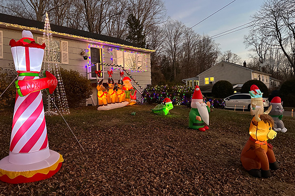 holiday house lights